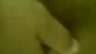 Ніггер масажує привабливу клієнтку раком, боком і з підскоком. порно відео чат